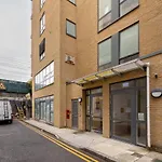 The Limehouse Classic - Endearing 2Bdr Flat With Balcony