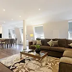 Ashburn Court Apartamentos