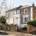 Beautiful Two-Floor Flat Near Tube Station