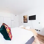 Bond Street Apartment