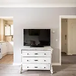 London Apartment In Trendy Clapham Junction