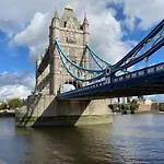Aplacetostay Central London Apartment, Zone 1