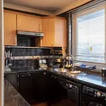 1 Bedroom Flat Close To City With Free Parking Arrangement