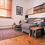 Traditional Victorian 2 Bed In Cobbled Street + Mod Cons - Full Home
