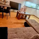Executive E15 Apartment & Exclusive Terrace Views Of London