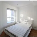 Beautiful 1 Bedroom Penthouse Flat