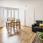 Comfortable And Bright Apartment In Tower Bridge
