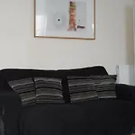 Bubblesbnb 7 Bedroom House, 16 Beds, Sleeps 22