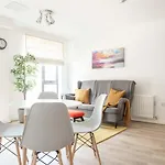 Modern Wandsworth Apartment