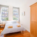 Lovely 2 Bed Flat In Canal Side Gated Development