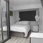 A A GUEST ROOMS Inviting Studio Room WOOLWICH