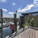 City Waterview 2B2B Lux Apartment