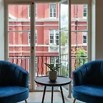 Bright Space In The Heart Of London
