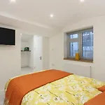 Splendid Flat In Kensington Olympia