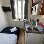 Single Studio Shared Bathroom/Toilet Near Paddington