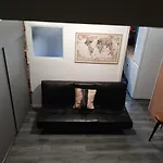Single Bedrooms With Wifi And Underbed 10