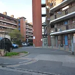 Lovely 4 Bedroom Apartment Close To The City Walking Distance From The Rivere View