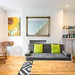 Farringdon Leo Loft