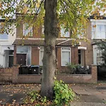 Stunning, Large 1 Bed Riverside Flat
