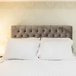 Docklands Wharf Apartments, Near O2 And Excel