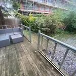 Hidden Gem In Central London Oval - Elephant And Castle