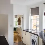 One Bedroom Apartment In Marylebone