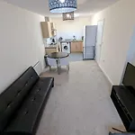 Modern Apartment Close To Central London