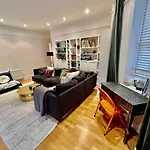 Spacious Flat With Huge Patio In Central London