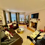 Spacious Flat With Huge Patio In Central London