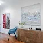 Notting Hill & Hyde Park Exclusive West-End Serene Designer Family Home 5Bed4Bath