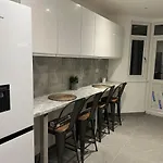 Beautiful Rooms Only Few Steps Away From Bruce Grove Tottenham Stadium