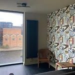 Canal View 1 Bed Apartment In Zone 1