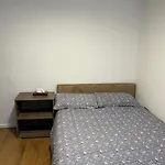 Three Bedroom House In Tooting By Star Apartments London