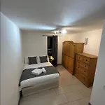 New Build 5 Bedroom In Hackney. Central London