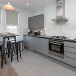 Taylor\'S Apartment Wimbledon