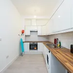 Ensuite Rooms, Tufnell Park - Sk