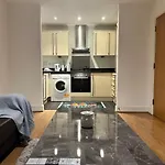 Stratford Bow London Apartment