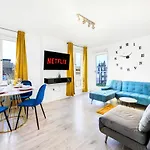 2 Modern Double Bed Apartment For 6 Guests By Hofin Stays Short Lets & Serviced Accommodation