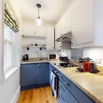 Charming 1 Bedroom Apartment In Kennington