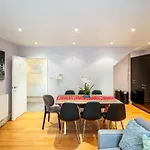 Immaculate 3-Bed House In Central London