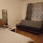 Private Rooms In 3 Bedroom Flat!!