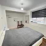 Woodbury House 5B