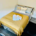 Beautiful Private Rooms In London Central Willesden Green