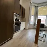 Nice Studio Shepherd\'S Bush London Near Everything