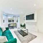Amazing 2 Bed Apartment Clapham North