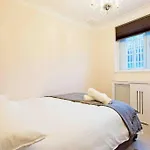 Beautiful Iconic 4 Bedroom House By Regents Park