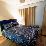 Entire Apartment Close To Central London