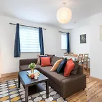 2 Bedroom Flat Near London Excel