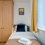 2 Bedroom Flat Near London Excel