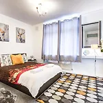 Gorgeous House 4 Bedrooms, 5-Baths In Central London Near Oxford Street